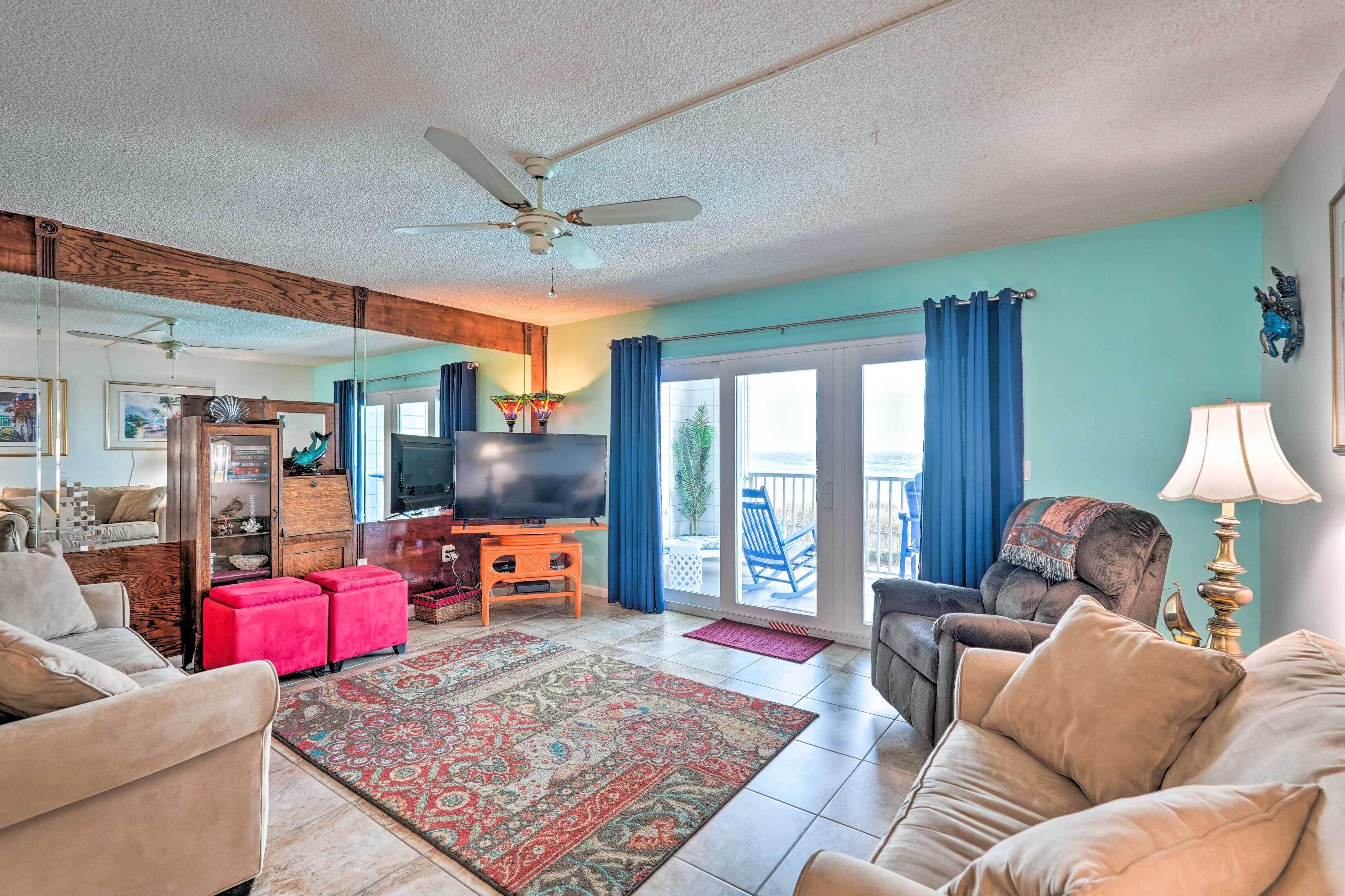Condo w/ Views & Balcony on Panama City Beach!