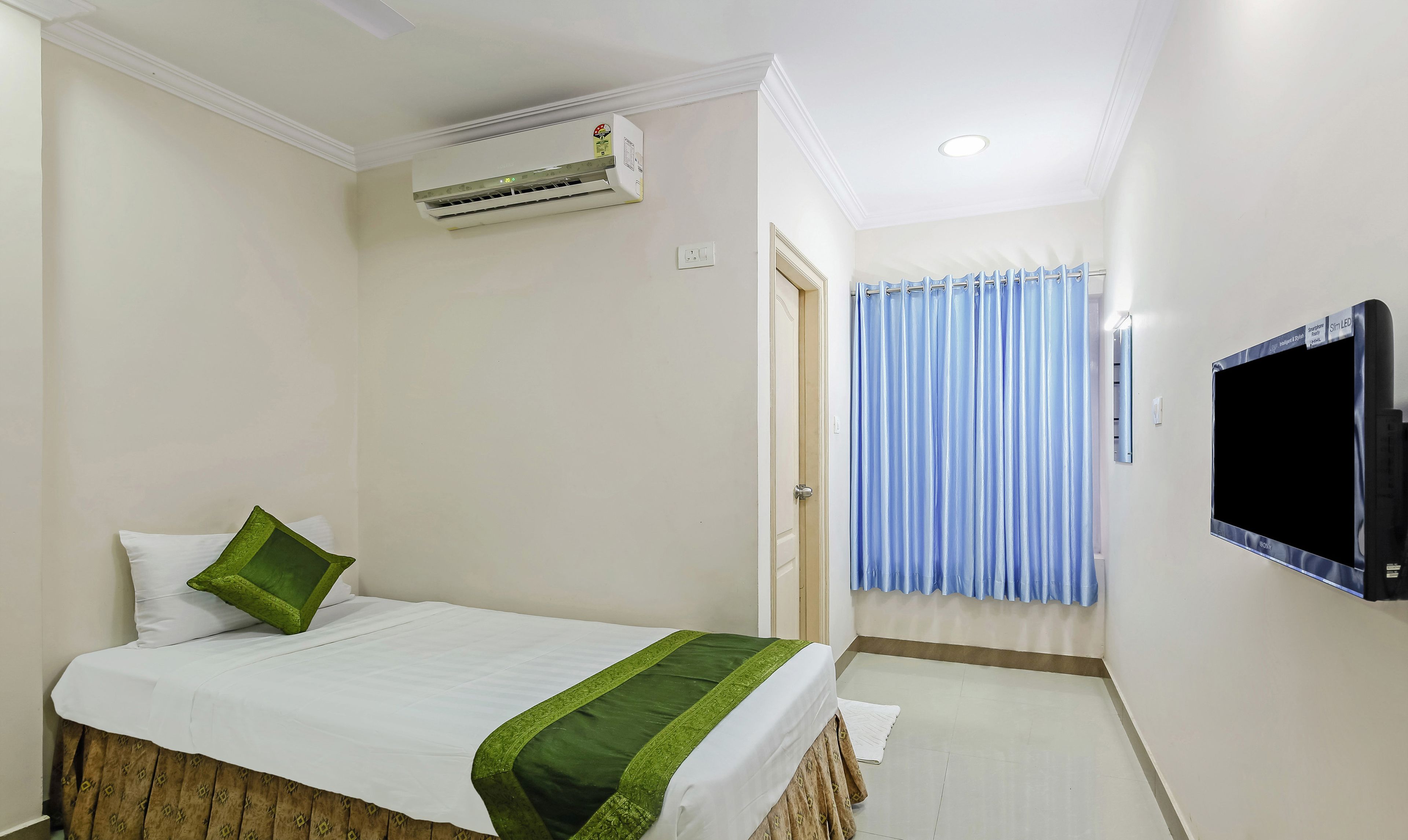 basic room, 1 single bed, non smoking | iron/ironing board, rollaway beds, free wifi, bed sheets