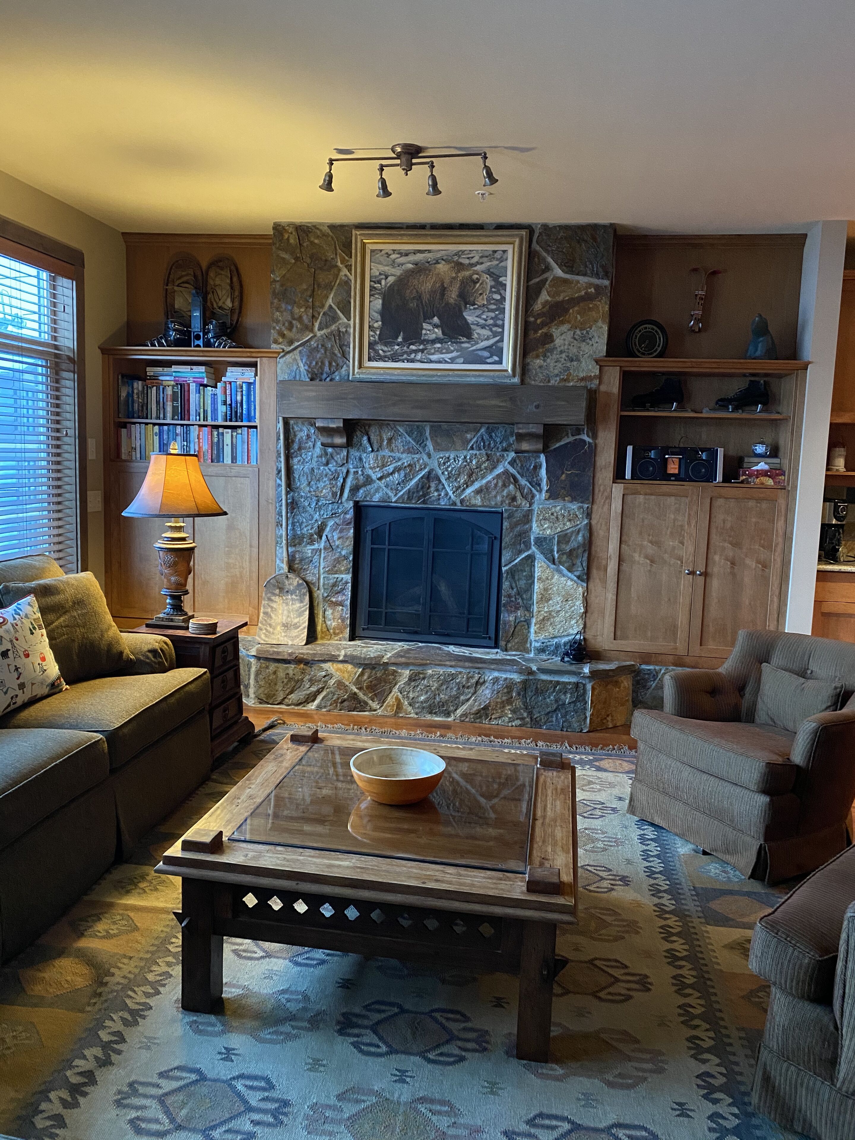 Ski in Ski out 2 Bedroom Executive Condo in Beautiful Big White Ski Resort, BC