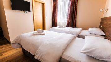 Kahden hengen huone (yksi tai kaksi sänkyä) | Äänieristys, silitysrauta/-lauta, ilmaiset vauvansängyt, ilmainen Wi-Fi