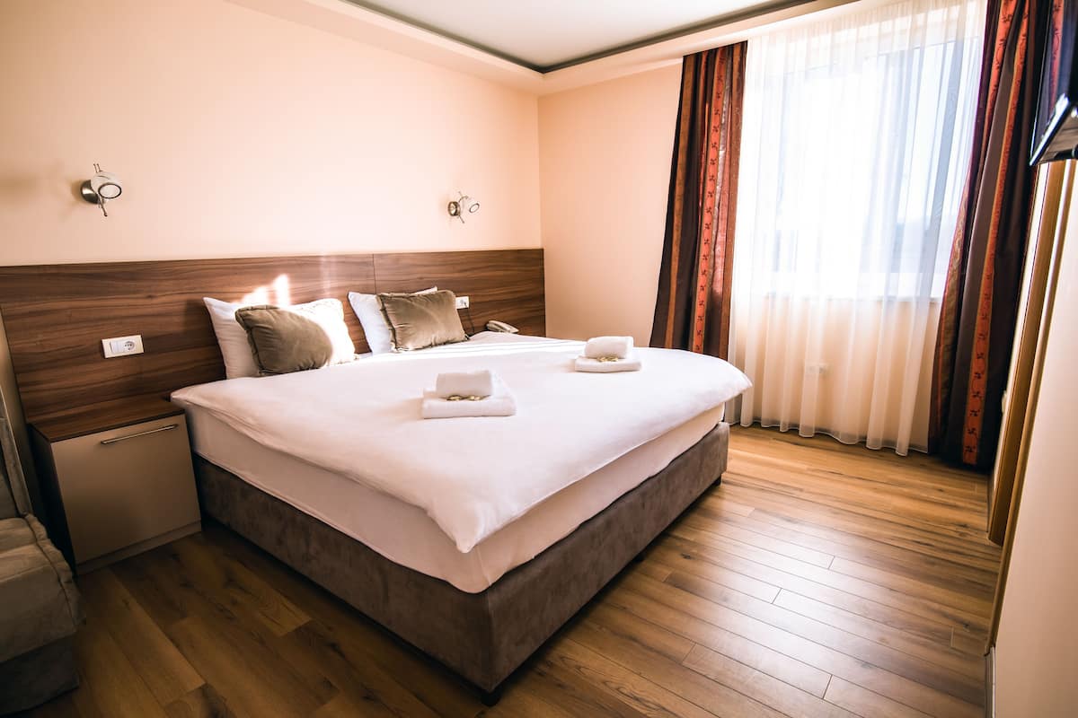 Soundproofing, iron/ironing board, free cots/infant beds, free WiFi