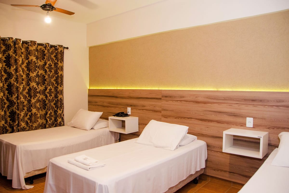 standard triple room | 1 bedroom, desk, blackout curtains, free wifi