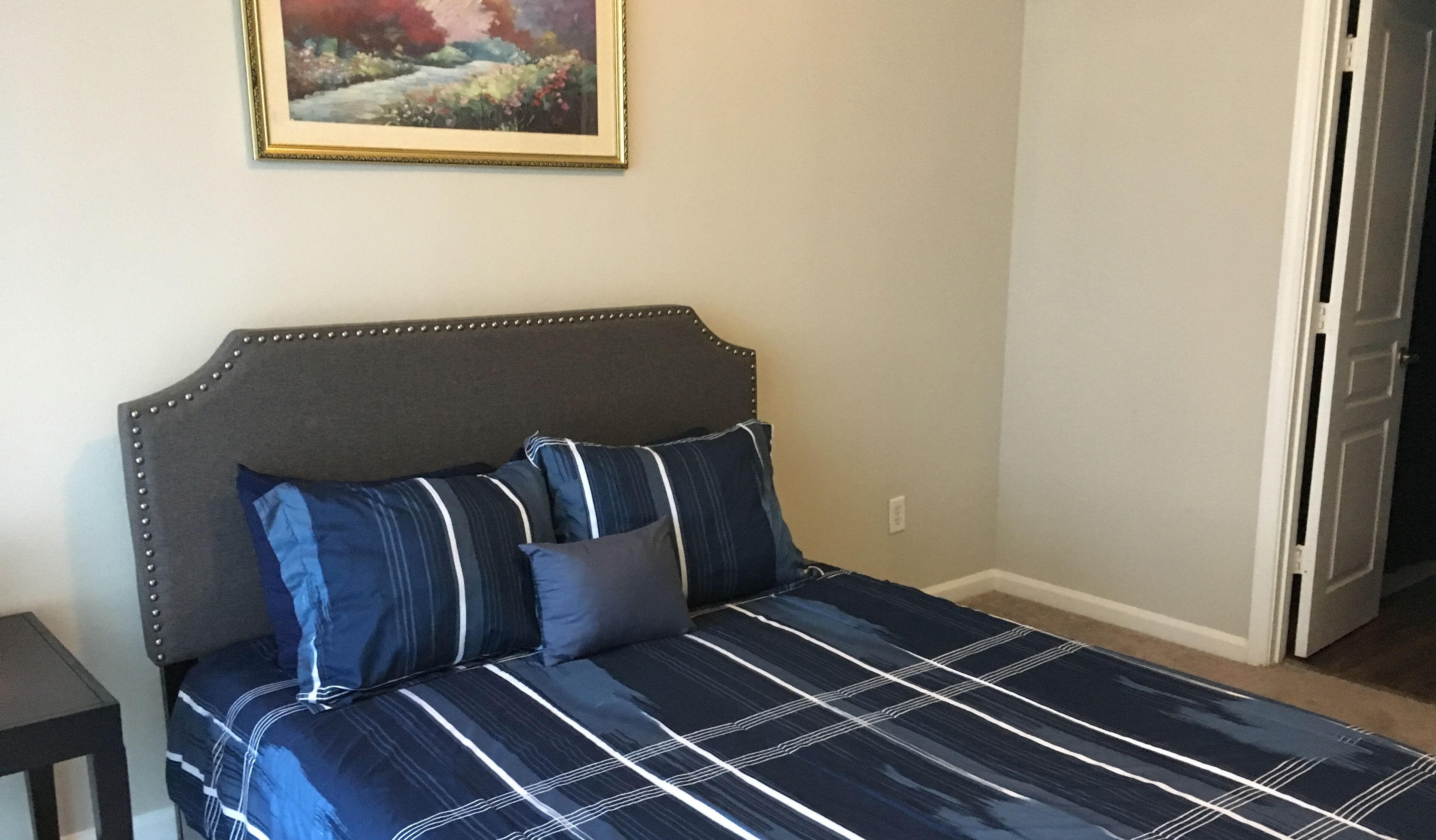 Urban Townhouse 2Bd/2Ba Suite with FREE Parking in the Heart of Atlanta