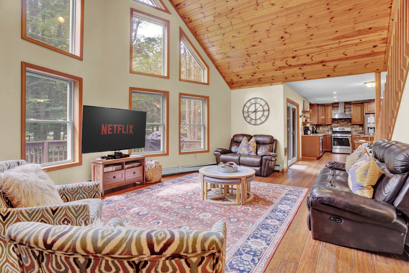 Spacious Winter Cabin with Hot tub & Sauna near Camelback Ski Resort