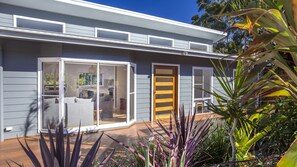 Exterior detail - Heavenly Hideaway in Mollymook (Mollymook Beach)