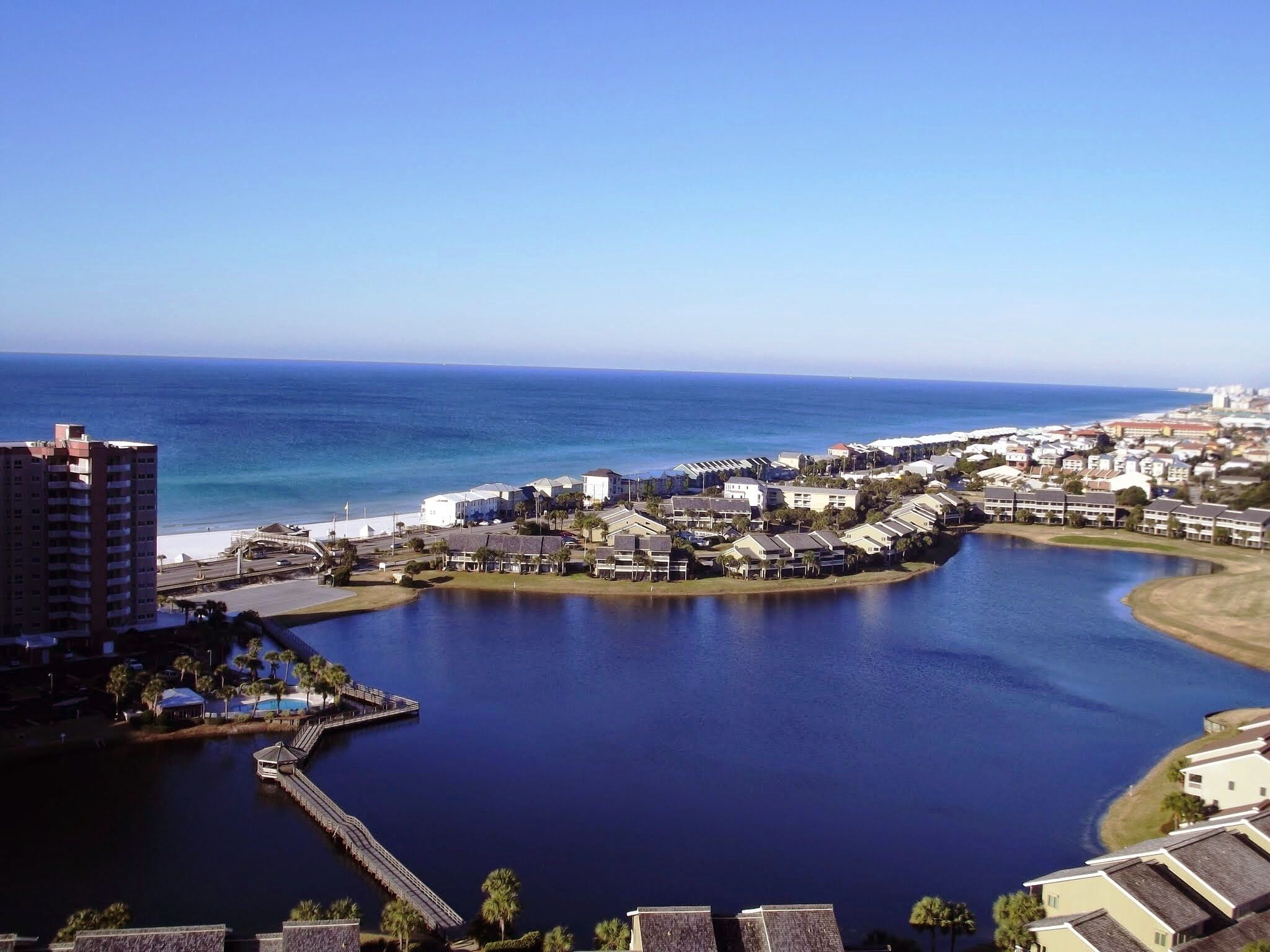 Breathtaking views and Resort style Amenities