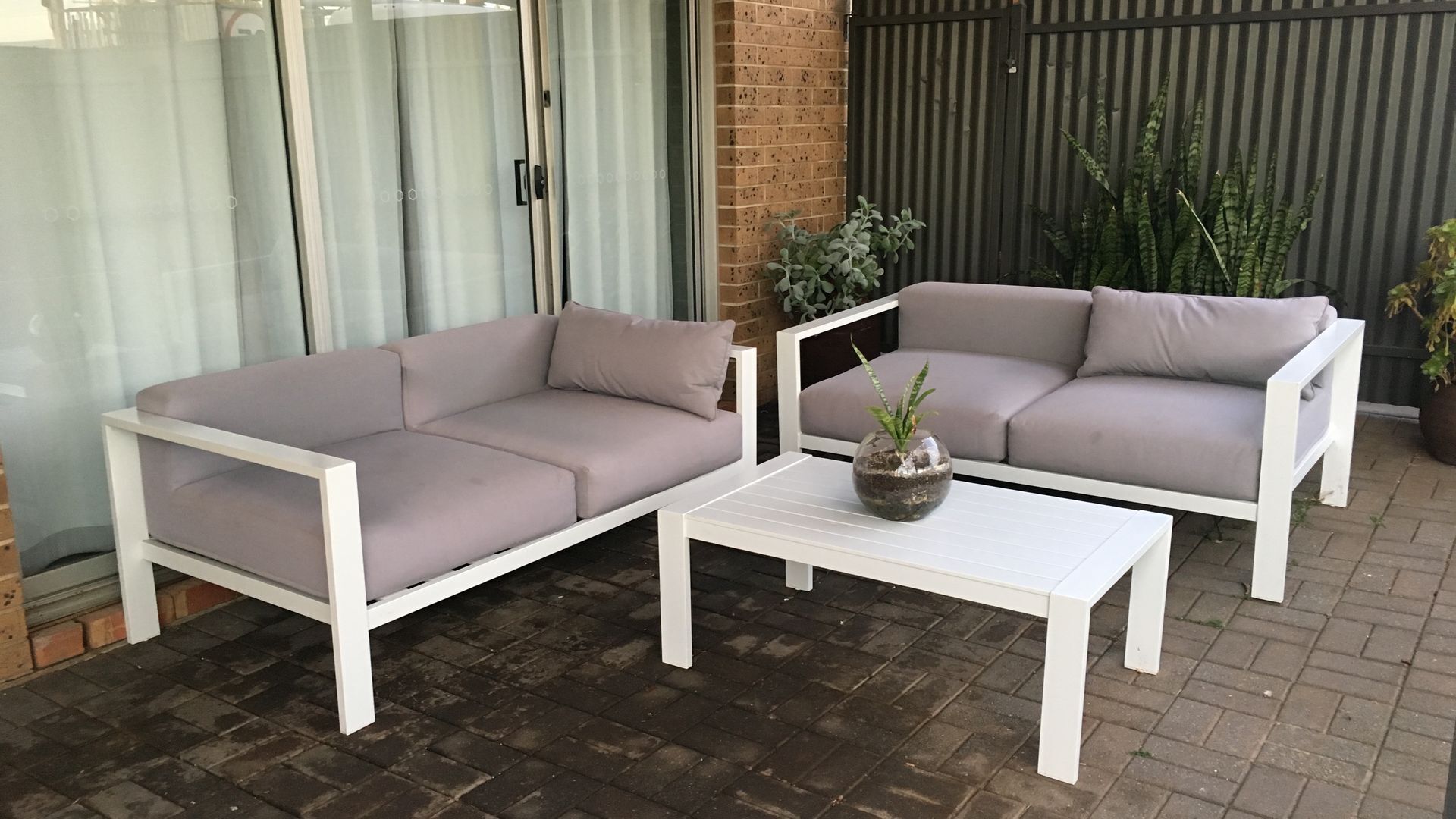 Stylish Coastal Unit — image 8