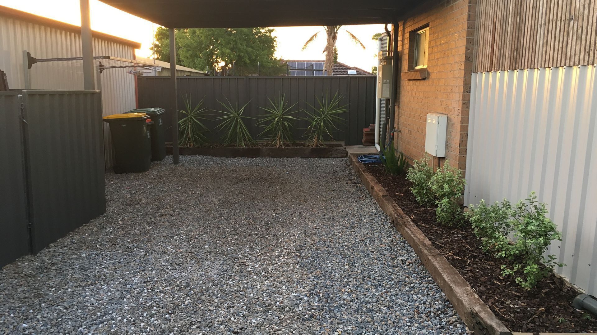 Stylish Coastal Unit — image 3