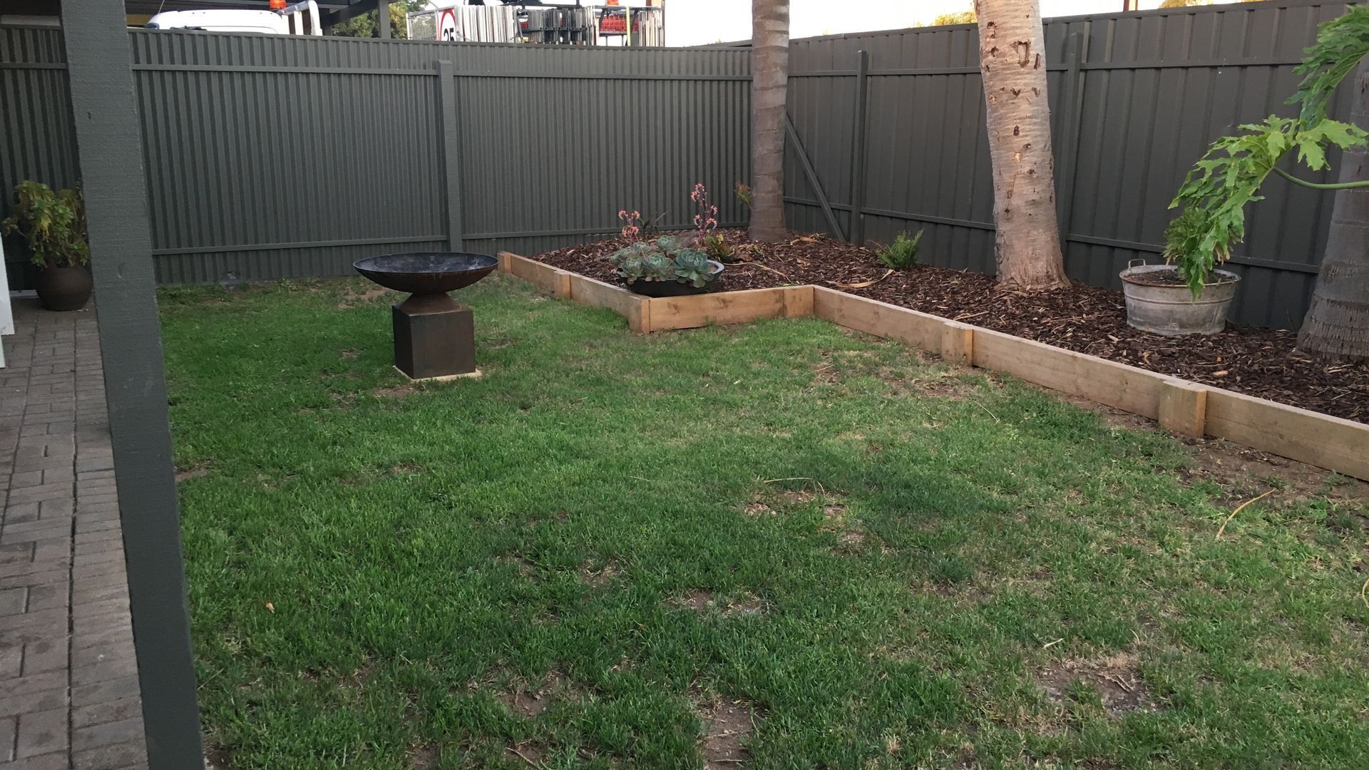 Stylish Coastal Unit — image 11