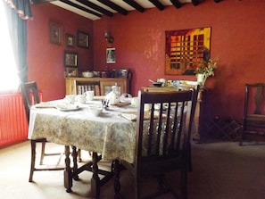 Restaurant - White Cottage (Wolverhampton)