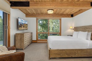 4 slaapkamers, een strijkplank/strijkijzer, wifi, beddengoed
