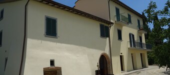 Fra Piero-bakken kan du beundre Valtiberina der Toscana og Umbria smelter sammen