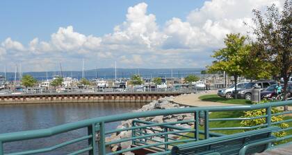 Lakefront kanssa näkymä - Vaiheet Downtown Petoskey