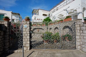 Front of property - La Ninfa Di Capri (Anacapri)