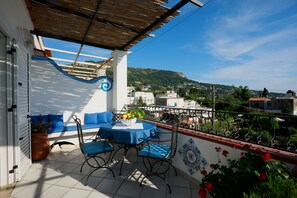 Comfort Double Room | Terrace/patio - La Ninfa Di Capri (Anacapri)