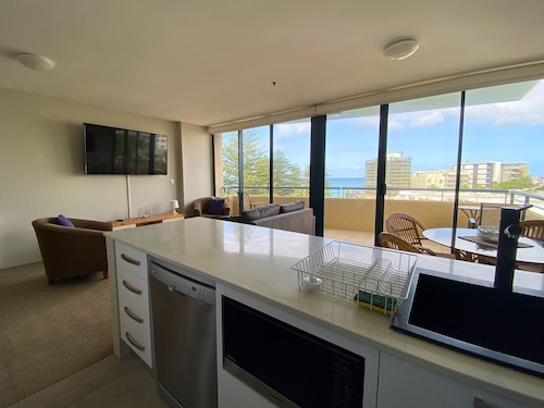 Ocean View, Lift Access 502 Opposite North Cronulla Beach