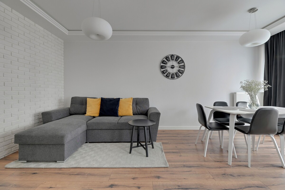Apartamento superior, 1 habitación, balcón | Zona de estar