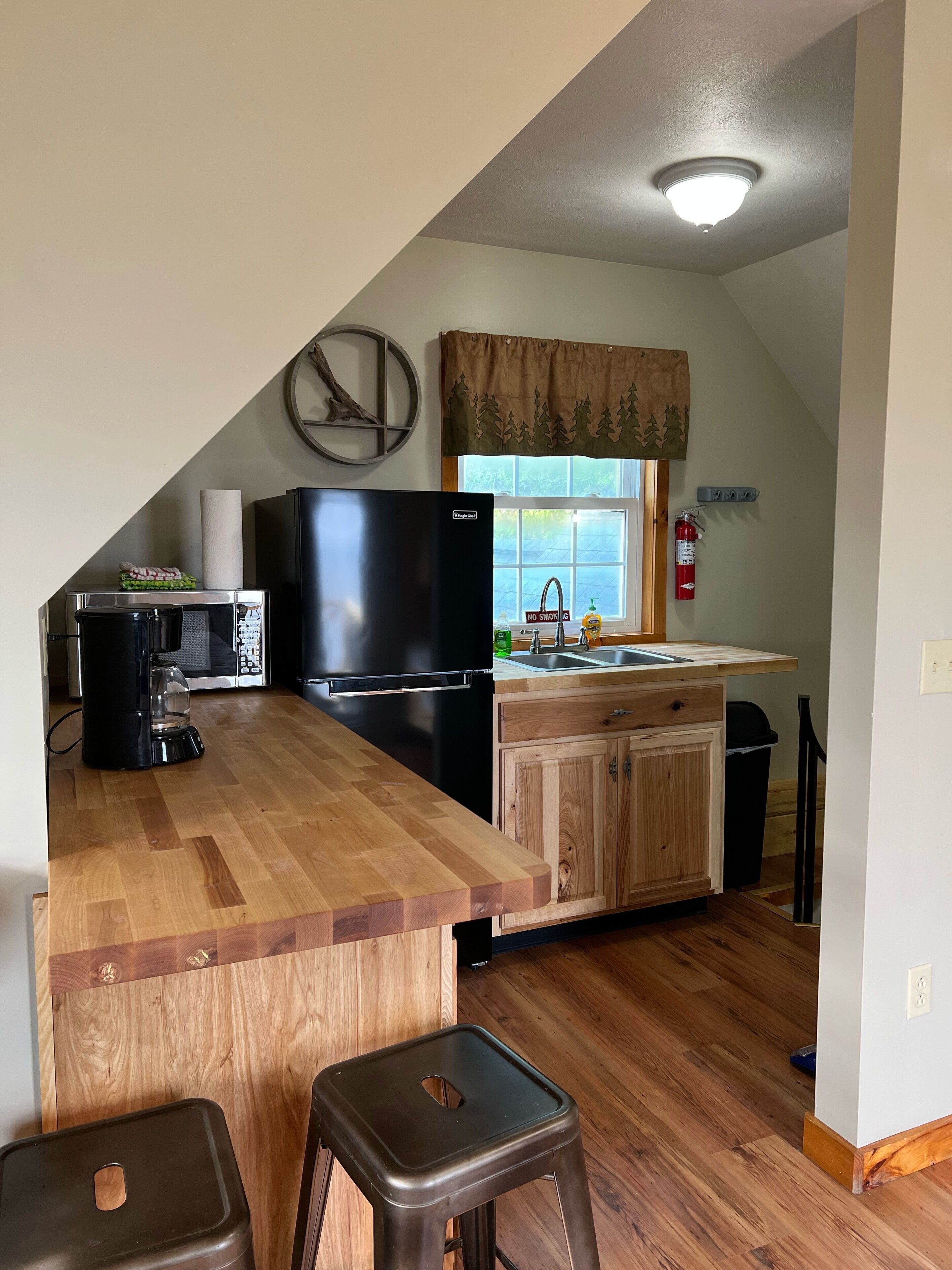 Cabin 5 - Three Pines Lodging & Marina - Waterfront Nightly Rental