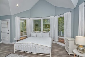 4 bedrooms, WiFi, bed sheets