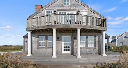 Love Sand, Madaket on the Beach, Lovely Seaside Home