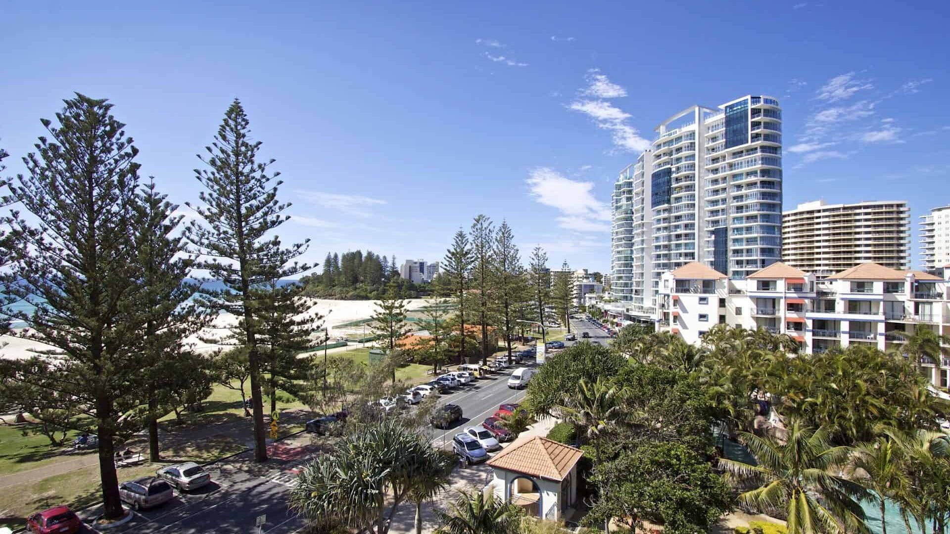 Calypso Plaza 403 - Coolangatta Beachfront — image 11