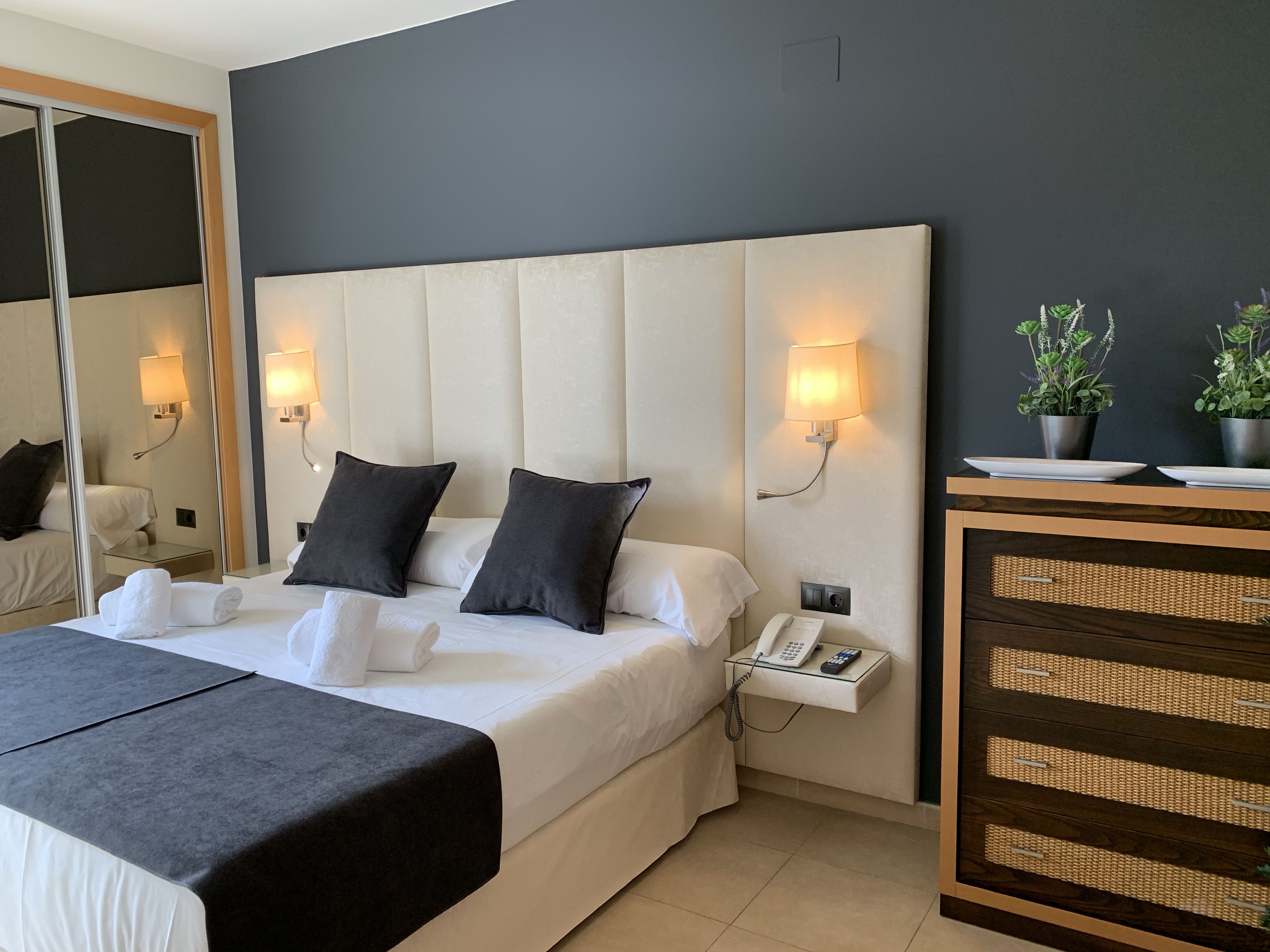 in-room safe, blackout curtains, soundproofing, cots/infant beds