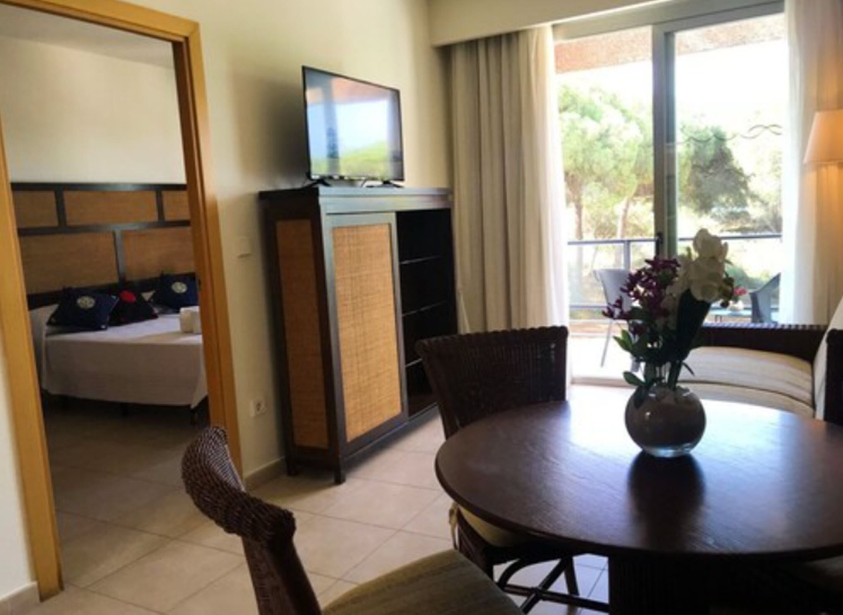 in-room safe, blackout curtains, soundproofing, cots/infant beds