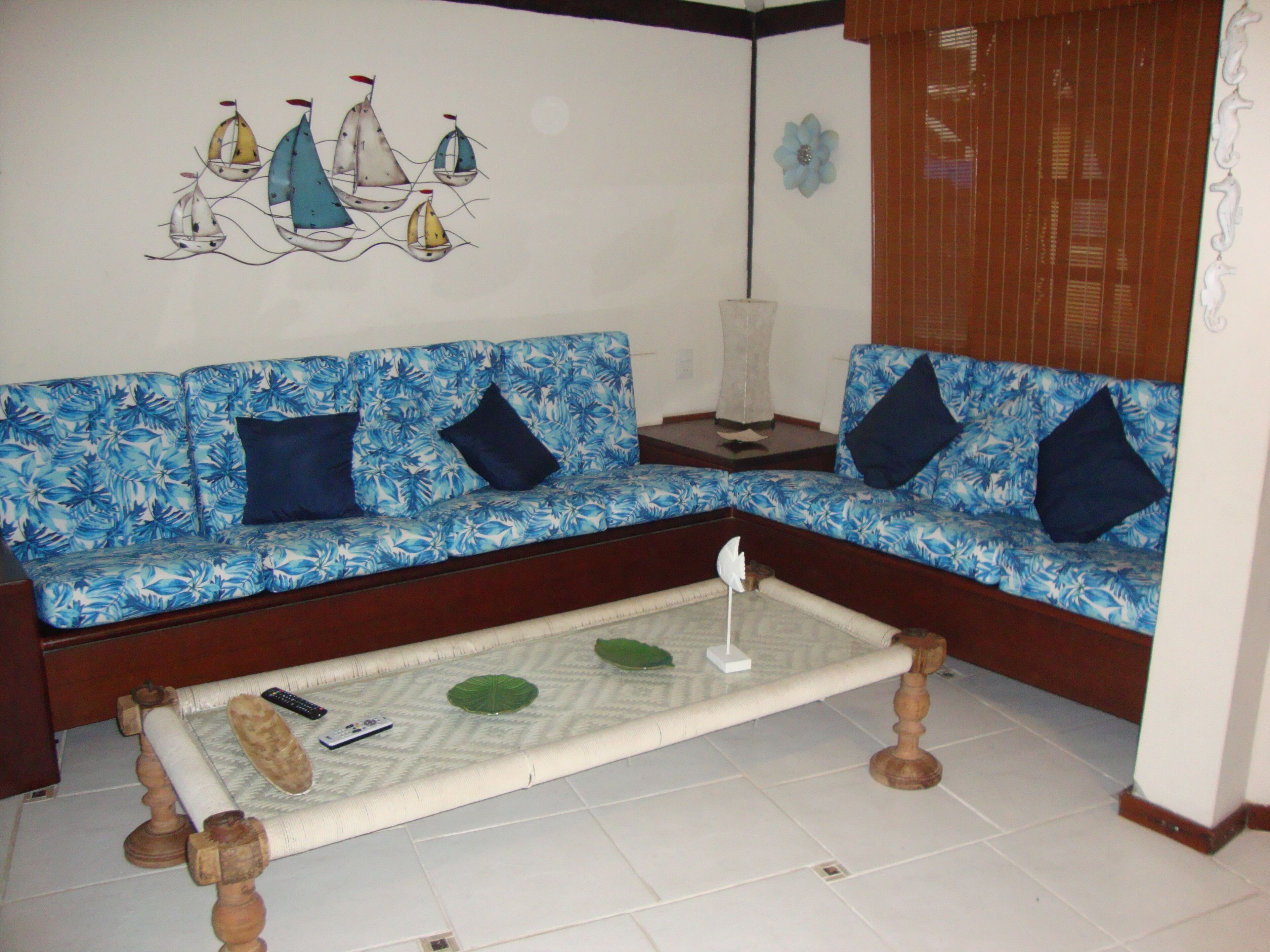 Beautiful house with garage 250m from Geriba beach