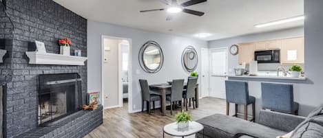 Smart TV, lareira, monitores de computador