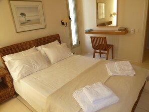 4 chambres, fer et planche à repasser, Wi-Fi, literie fournie