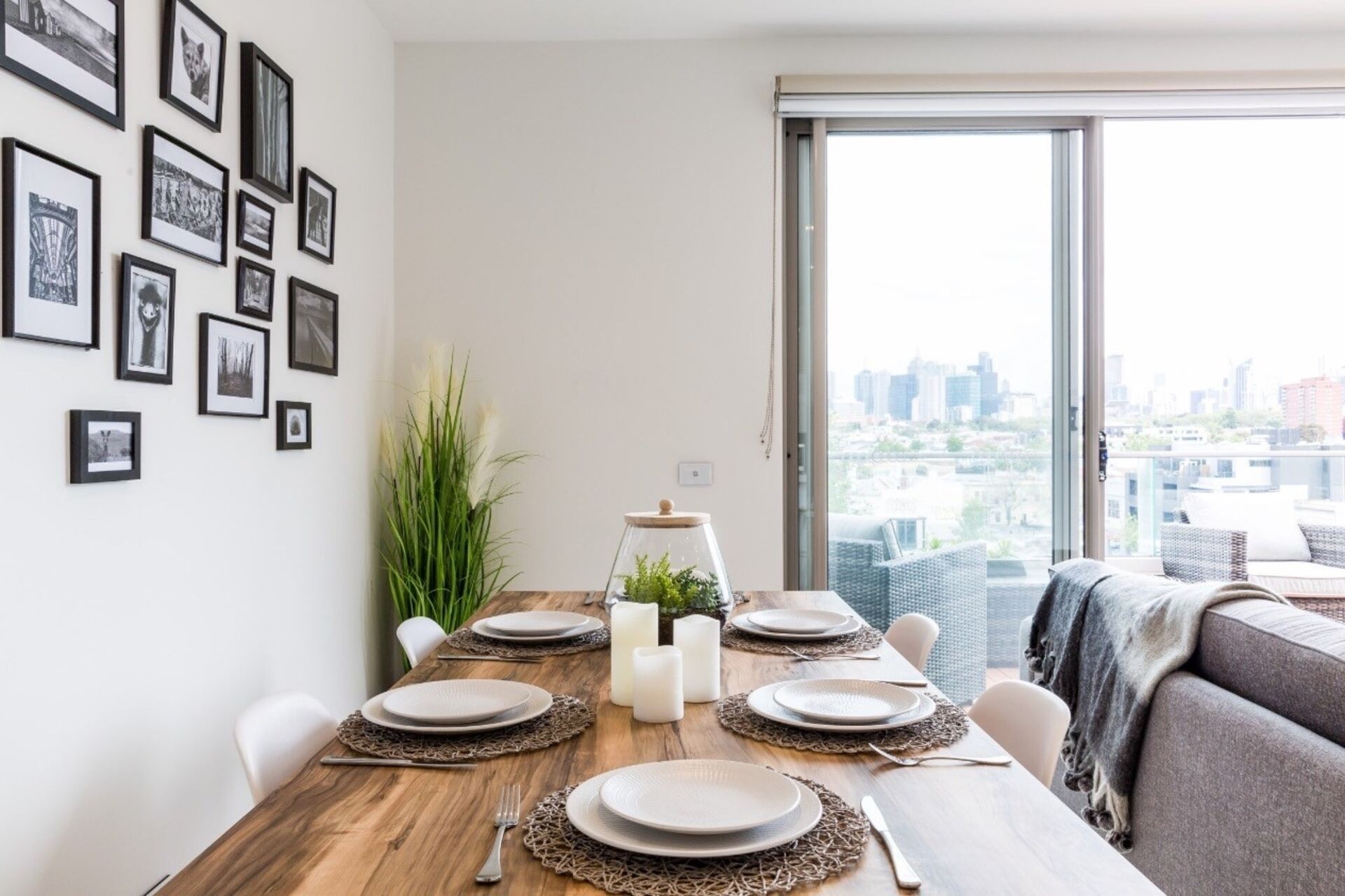 Panoramic City Views in Funky Fitzroy — image 2