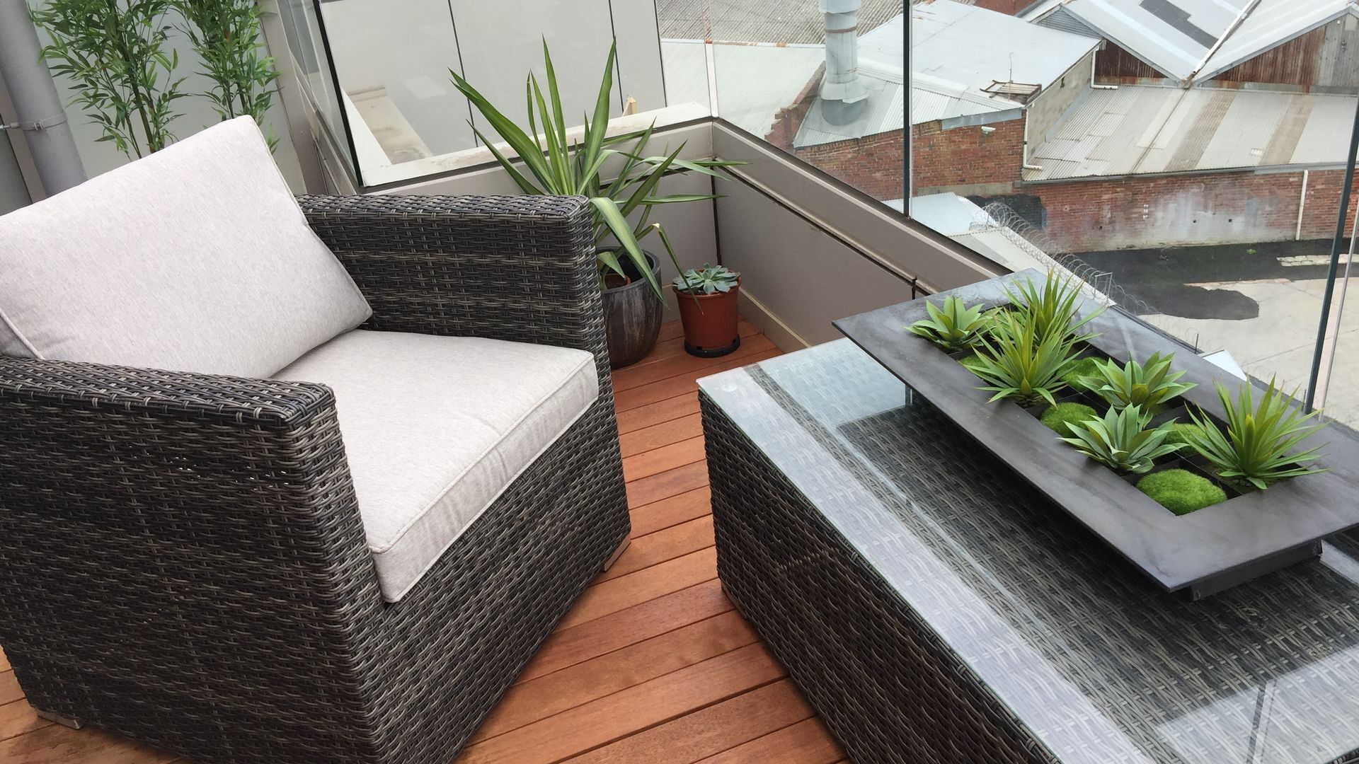 Panoramic City Views in Funky Fitzroy — image 3