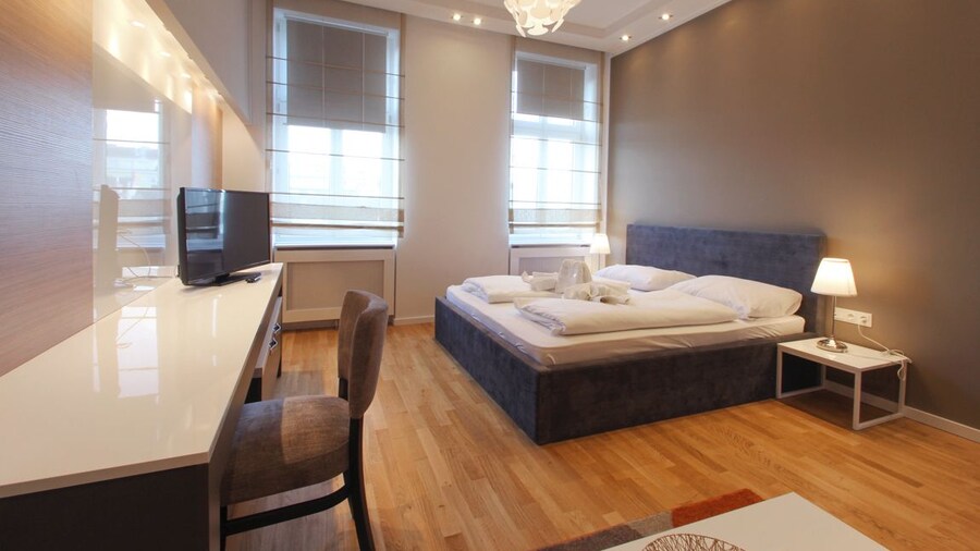 Christiano Apartments