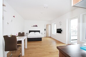 Studio Apartment with Terrace | Vista do quarto