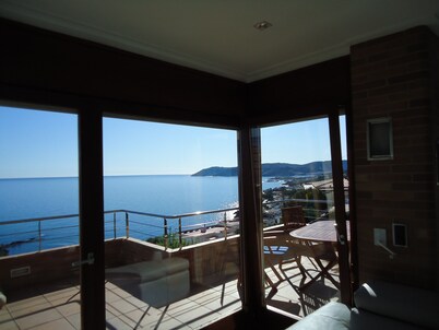 Apartamento lujo, con excelentes vistas al mar. 'Ideal relax y familia'