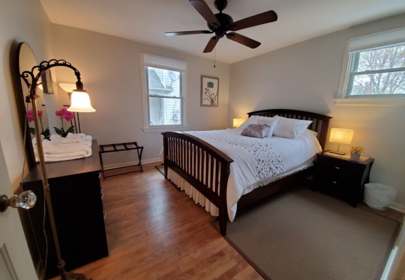 2 bedrooms, iron/ironing board, free WiFi, bed sheets