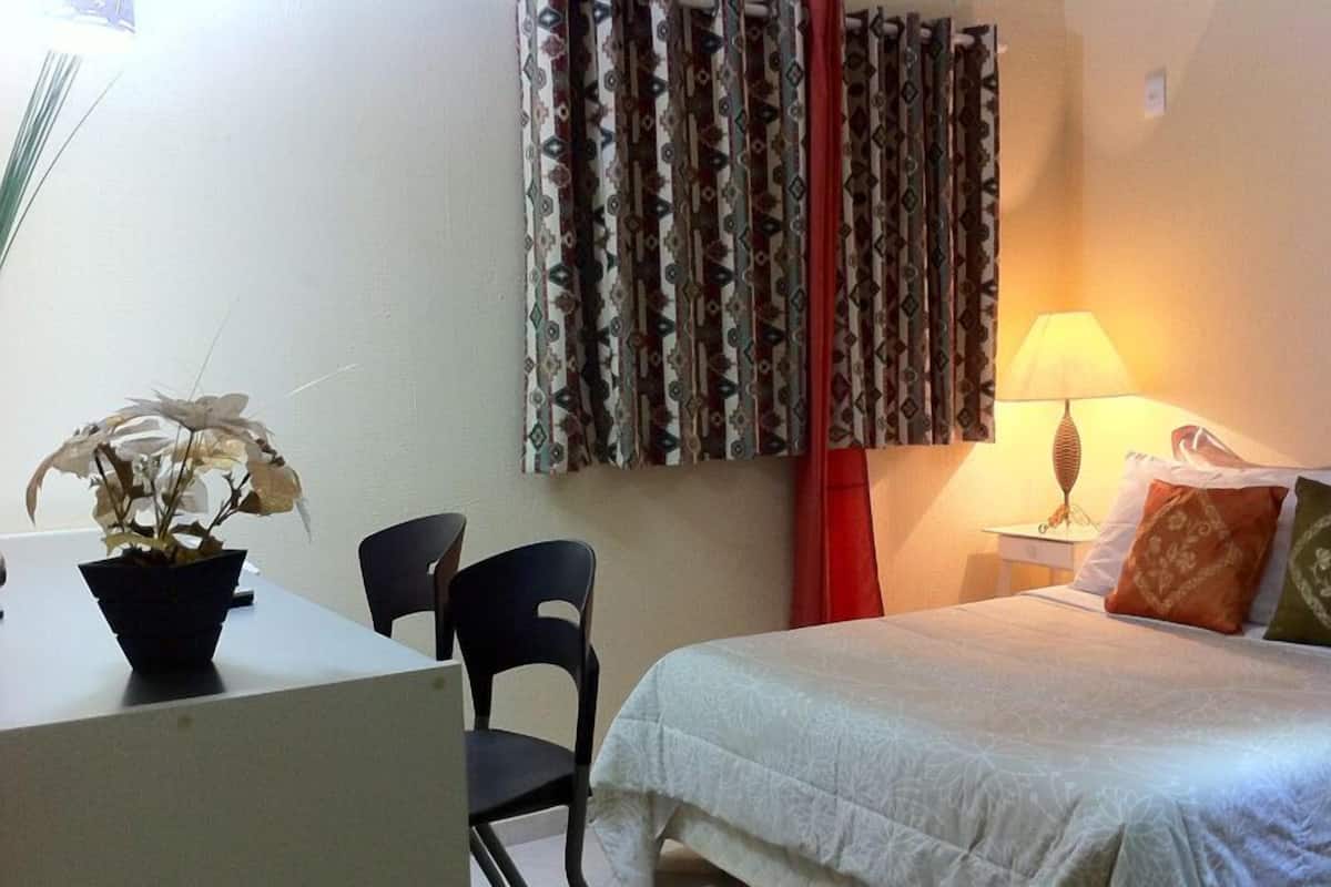 Deluxe Double Room, 1 Double Bed (Onix) | Minibar, blackout drapes, iron/ironing board (on request), WiFi (free)