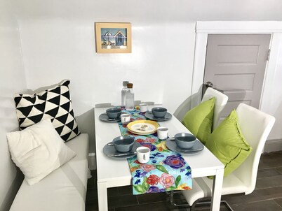 Upscale 1BR Loft near UC, DAAP, CCM, Hospital and Zoo w/Parking, 3FL