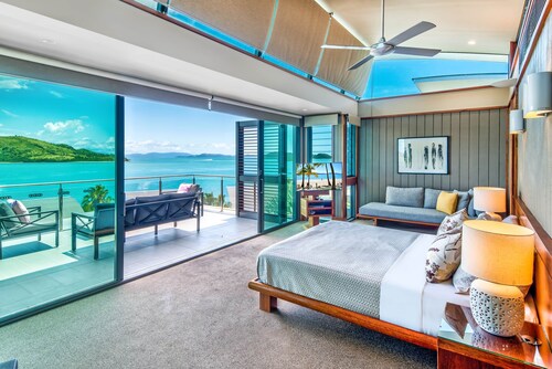 Yacht Club Villa 32, Beautiful Villa on Hamilton Island