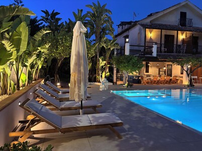 Incantevole villa con piscina e spa a 150 metri dal mare