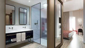 Shower, rainfall showerhead, free toiletries, hair dryer