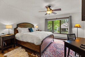 3 slaapkamers, een bureau, een strijkplank/strijkijzer, wifi