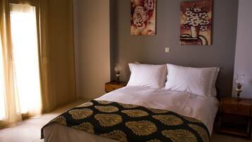1 bedroom, soundproofing, iron/ironing board, internet