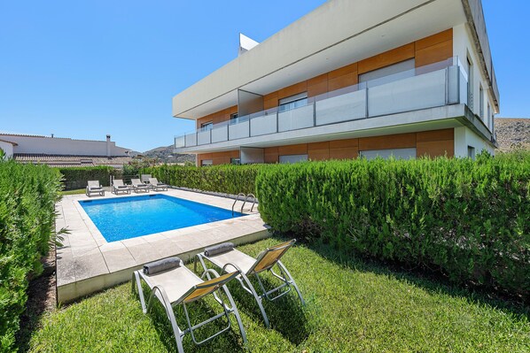 Pool - Penthouse Rosas with Private Jacuzzi & Pool overlooking the Mountains (Puerto Pollensa)