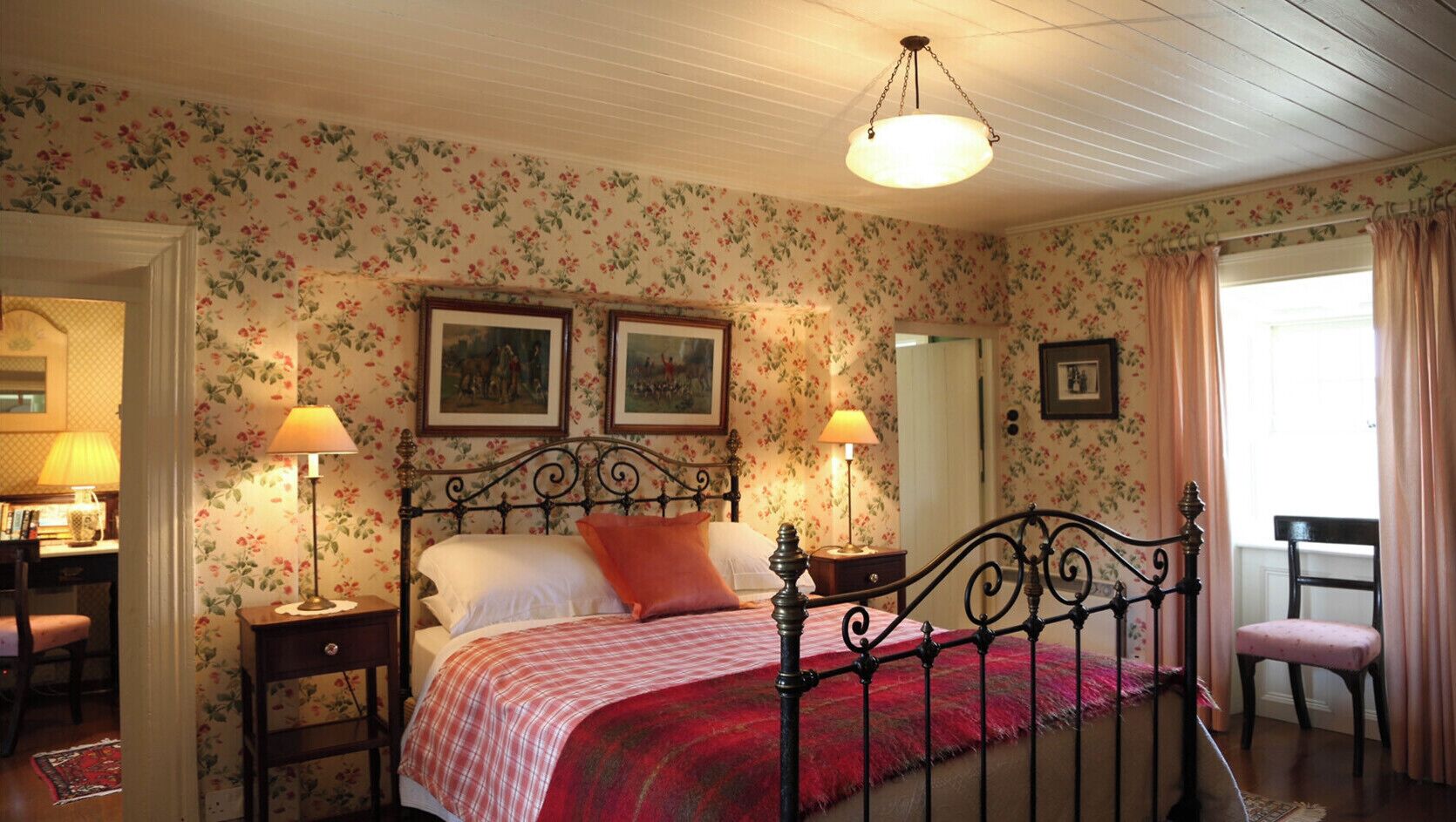 3 bedrooms, iron/ironing board, travel crib, free WiFi