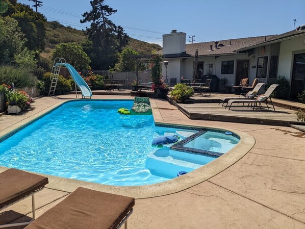 Outdoor pool, a heated pool