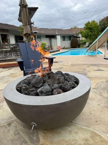 Enjoy the Central Coast! Beautiful large home w/ private pool & outdoor firepit!