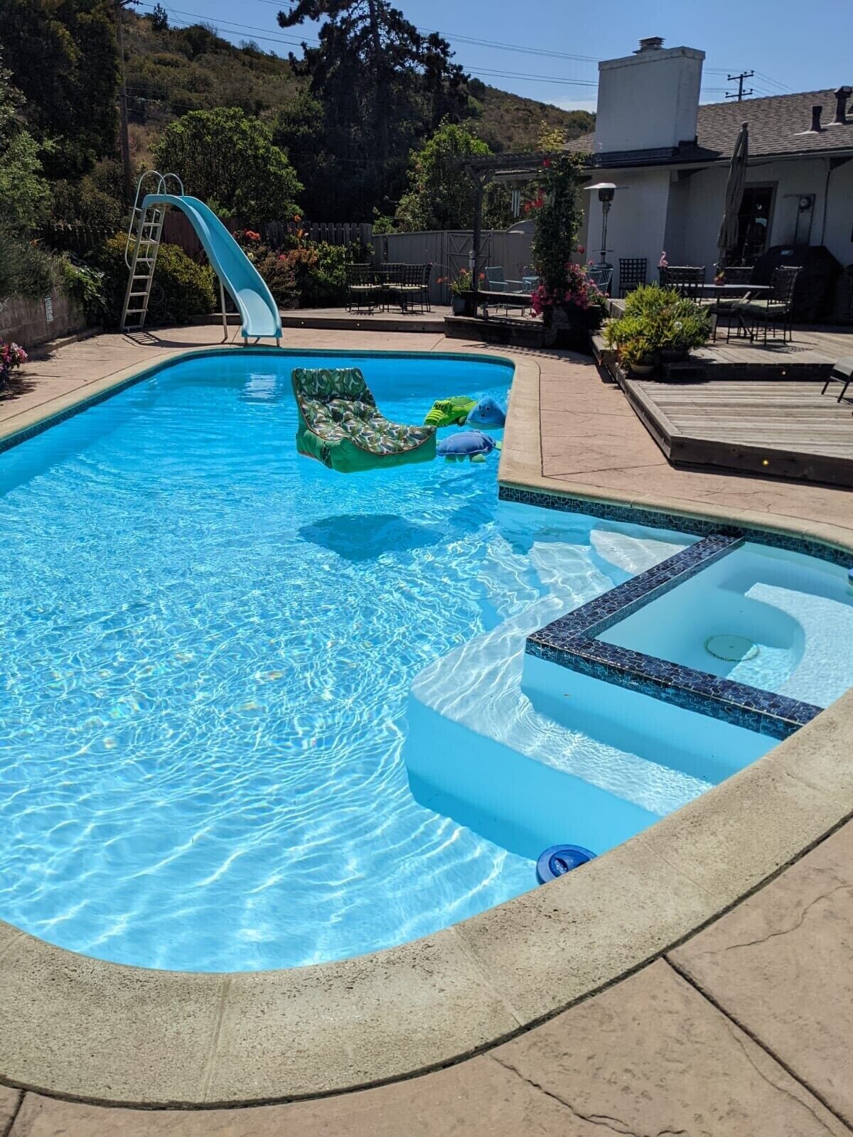 SPECIAL November Rates! Spacious home in Wine Country! Family AND pet friendly.