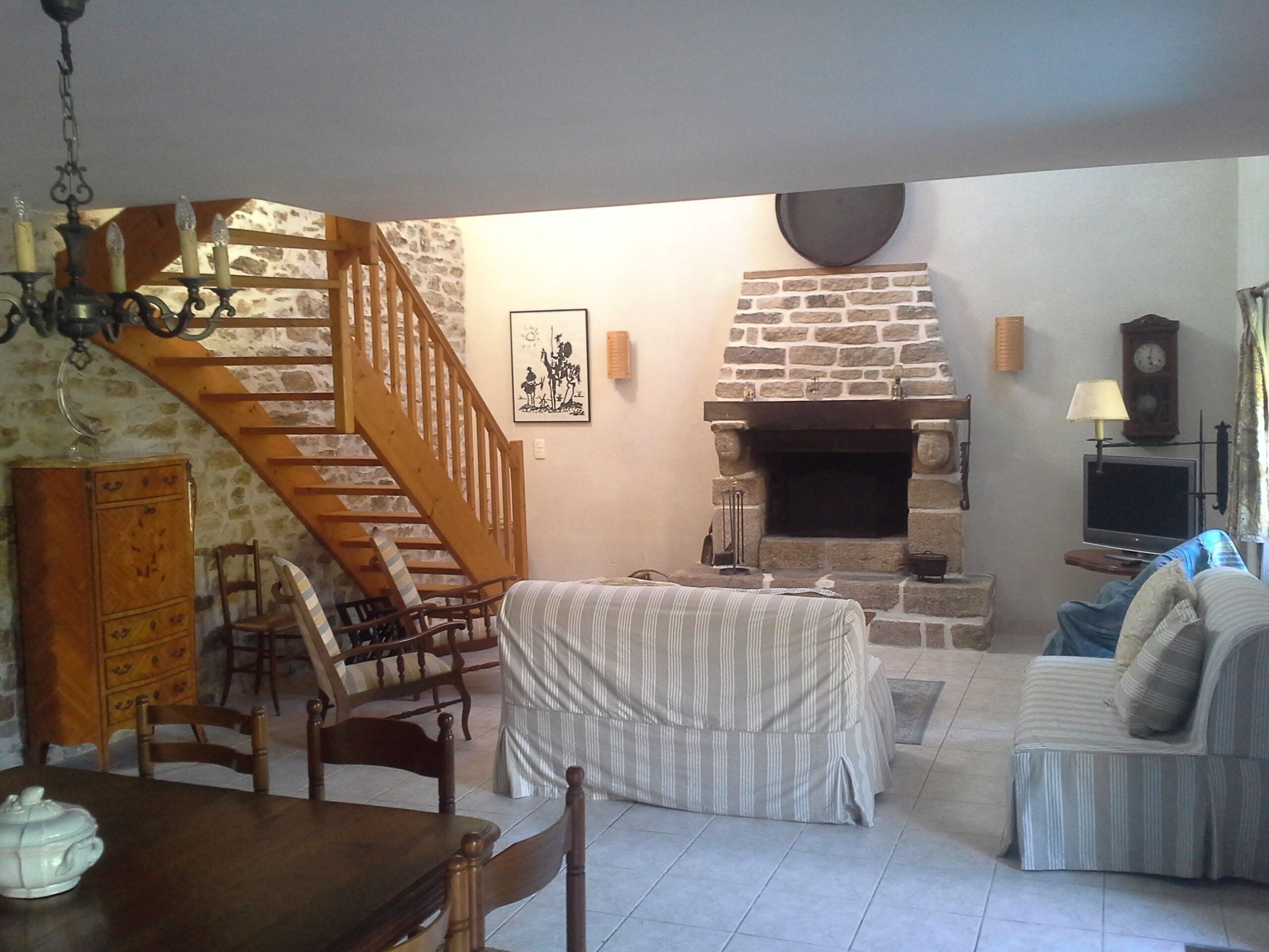 beautiful stone house with barn on plot of 4000 m2