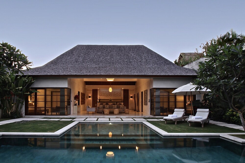 Boutique 2 Bedroom Luxury Villa Located in Eat St, Seminyak;